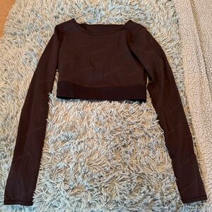 Lululemon Cropped Black Shirt